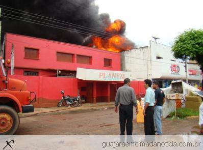 Incêndio toma conta da loja da rede Facilar em Guajará-Mirim - Confira foto