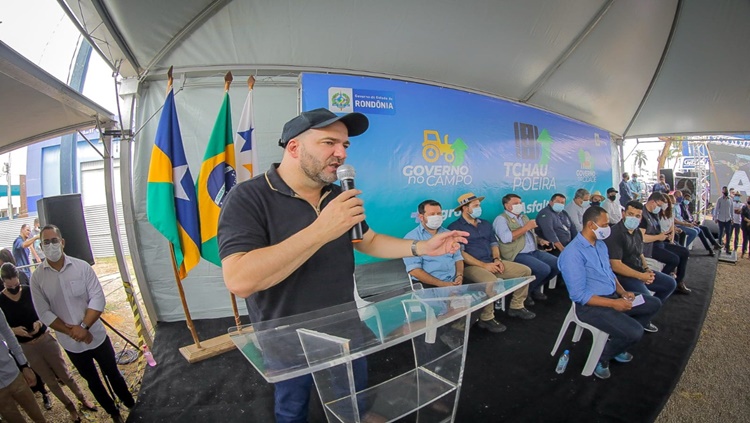 EM JI-PARANÁ: Presidente Alex Redano acompanha lançamento do Tchau Poeira 