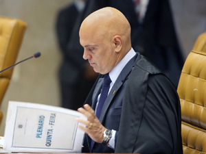 DÚVIDAS: Alexandre de Moraes suspende nomeação de Ramagem para chefia da PF