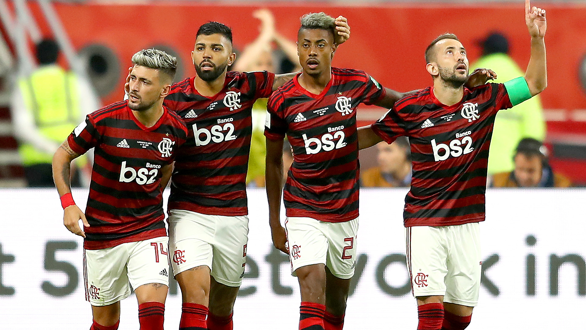 FORA DA GLOBO: Flamengo vai cobrar R$ 10 para quem quiser ver jogo pela internet