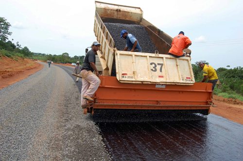 Estado deve investir R$ 140 milhões em novas obras de asfaltamento em 2008 