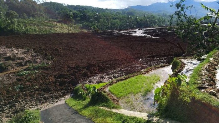 Avalanche deixa pelo menos 11 desaparecidos na Indonésia