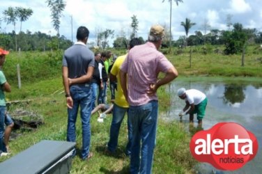 Mãe procura filho desaparecido e o encontra morto dentro de lagoa