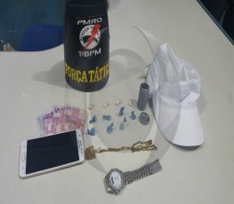 CAIU: Jovem é preso vendendo drogas na zona Norte