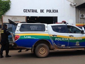 Desocupado é preso furtando desodorante em supermercado