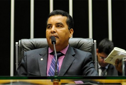  Deputado anuncia que bancada de RO vai votar pela cassação de Dilma
