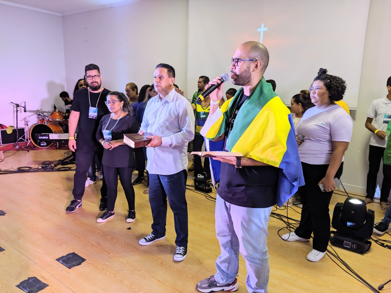 'ONE': Edesio Fernandes participa de evento cristão com jovens de diversas igrejas evangélicas