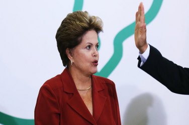 Partidos tentam barrar decreto bolivariano de Dilma