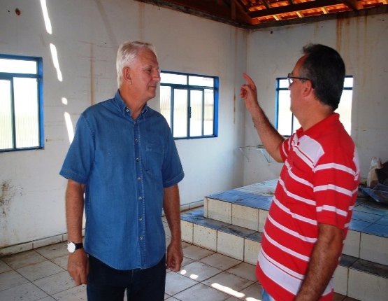 Deputado Airton visita obras de emenda parlamentar