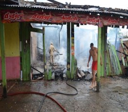 Incêndio atinge estabelecimento comercial