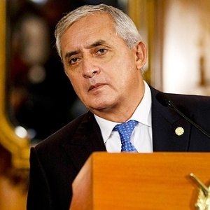 Presidente da Guatemala renuncia por acusações de corrupção