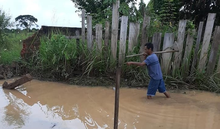 ABANDONADOS: Moradores de bairro da zona Leste pedem socorro à prefeitura