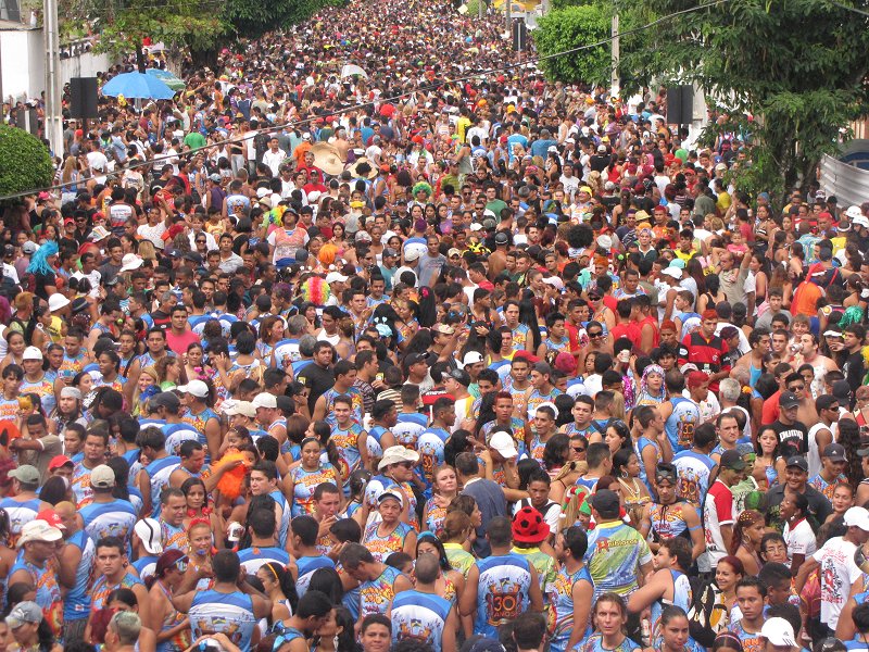 CARNAVAL: Camiseta da banda Vai Quem Quer estará à venda no próximo mês