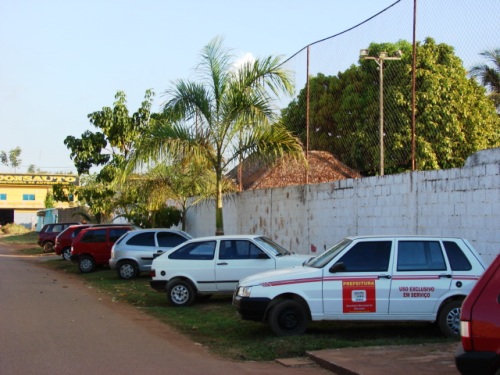 IRRESPONSABILIDADE - Carros da Secretaria Municipal da Educação são flagrados em festa na capital