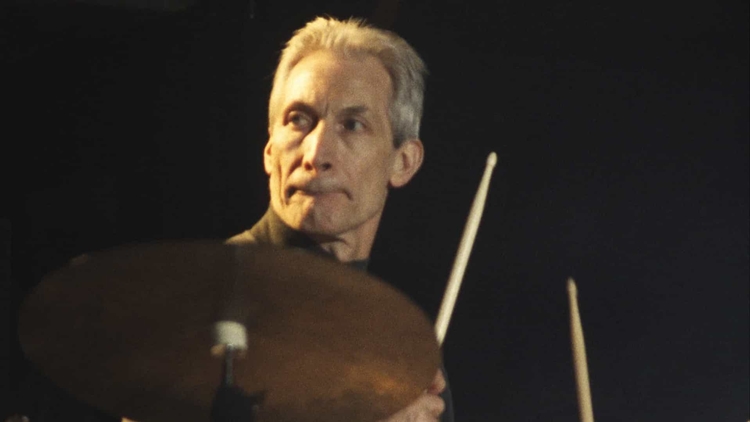 TRISTE: Charlie Watts, baterista do Rolling Stones, morre aos 80 anos