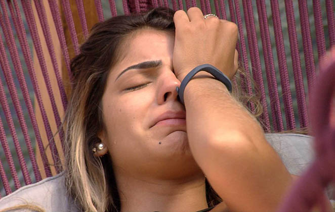 FORA: Hariany é expulsa do 'BBB 19' após empurrão em Paula