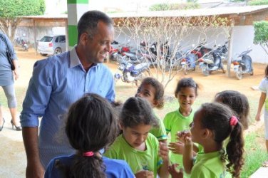 Emenda do deputado Saulo beneficia 3 mil alunos com climatização