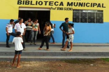 Professor pede doação de livros para biblioteca de Ponta do Abunã