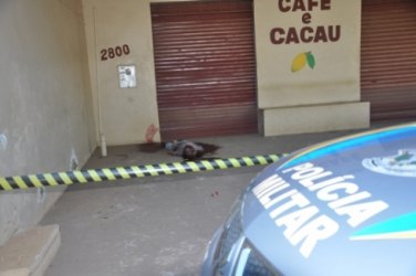 JARU -  Morador de rua é morto a pauladas em via publica 