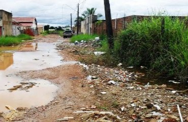 REVOLTA - Moradores de bairro localizado atrás do Porto Velho Shopping se desesperam com abandono – Fotos e vídeo