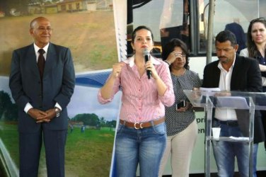 Ana Maria Negreiros destaca luta pelo bairro em inauguração de praça