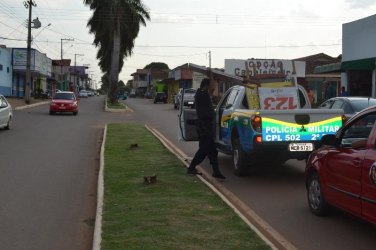 MP recolhe cavaletes irregulares nas ruas