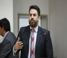 POLÍCIA CIVIL: Deputado cobra do governo compromisso que reconhece promoção 