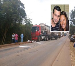 Carreta bitrem e caminhão baú esmagam casal na BR-364 - FOTOS