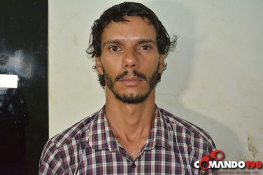 Homem é preso com arma de fogo