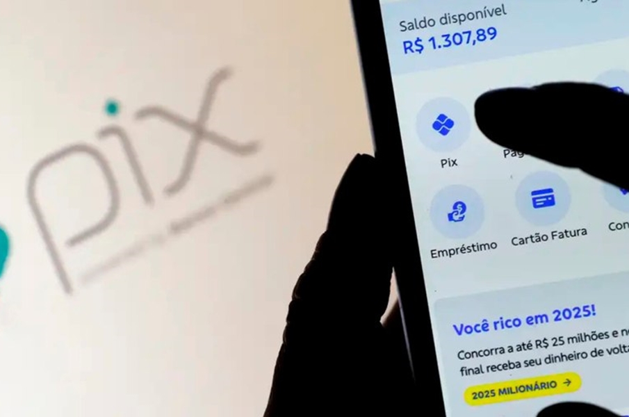 INTERNACIONAL: Pix chega aos EUA em meio a ataques de Trump