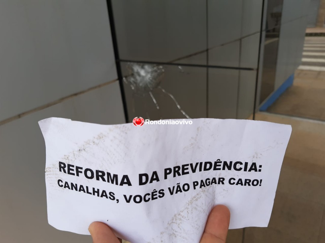 ATENTADO: Bomba é jogada em prédio do INSS da capital em protesto contra Reforma da Previdência