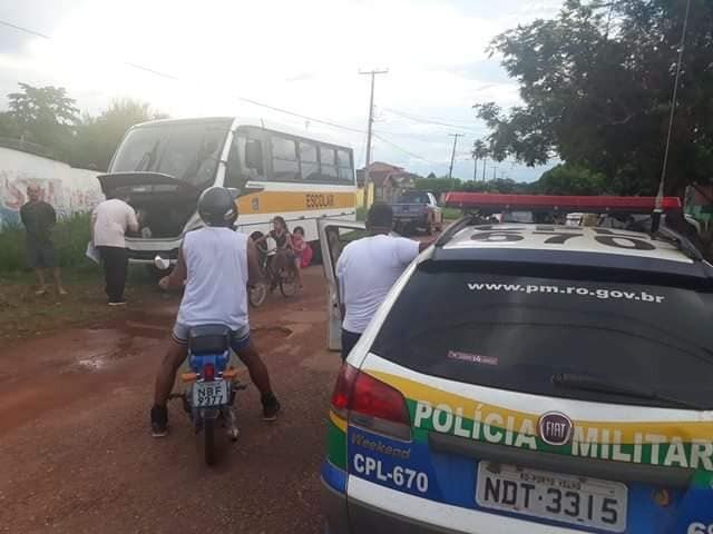 SÓ QUATRO DIAS: Ônibus comprado através de emenda por R$ 291 mil sofre pane e pega fogo