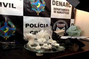 DENARC fecha bocas de fumo que funcionava em loja e bar
