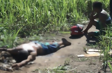 MISTÉRIO -  Homem é encontrado morto em terreno baldio da zona Leste