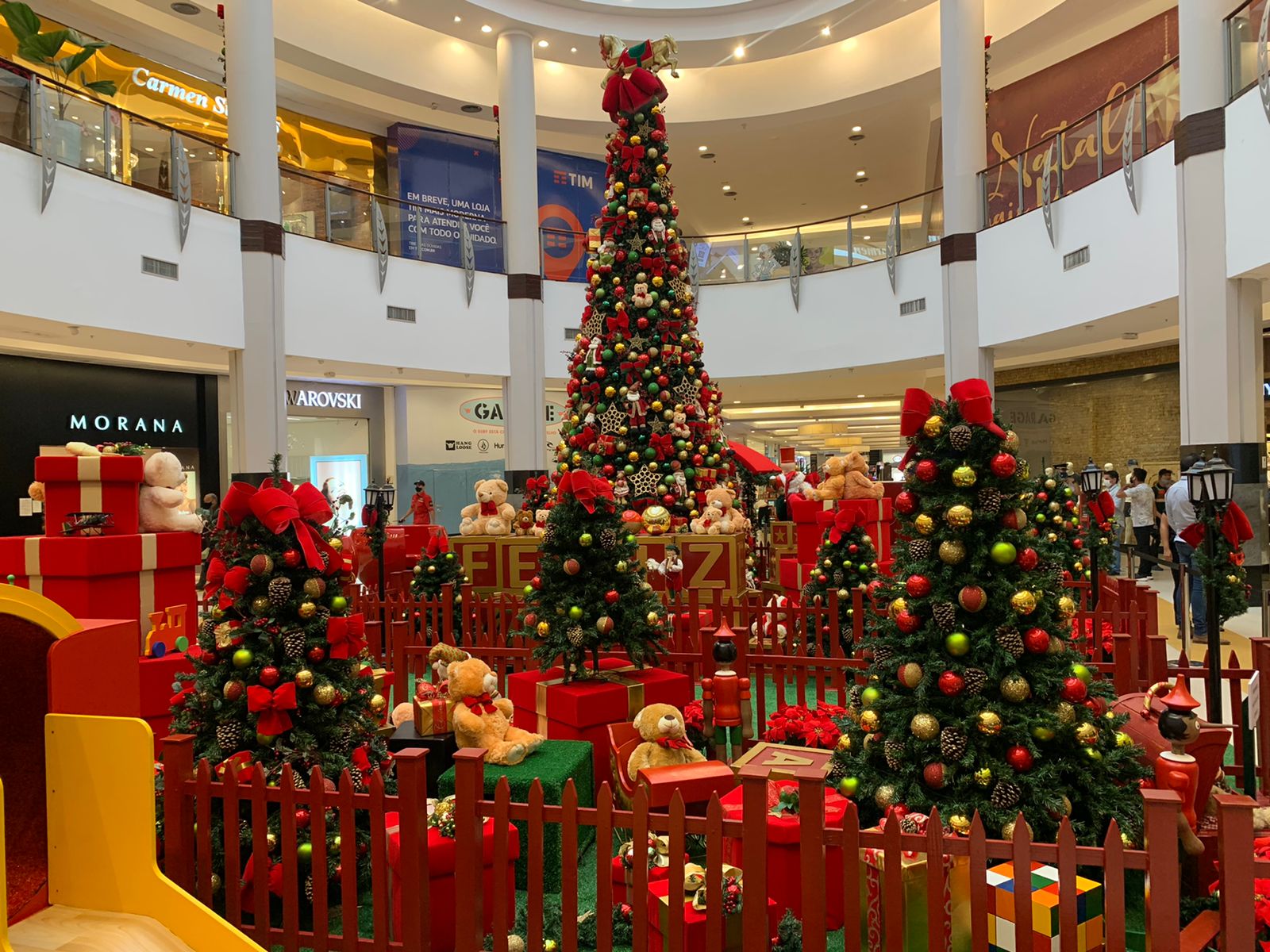 ASSISTA: Natal chega ao shopping com muitas surpresas e geração de empregos; VÍDEO