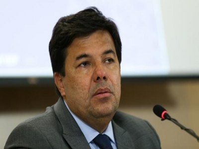 MEC confirma registro de 8,6 milhões de inscrições para Enem 2016