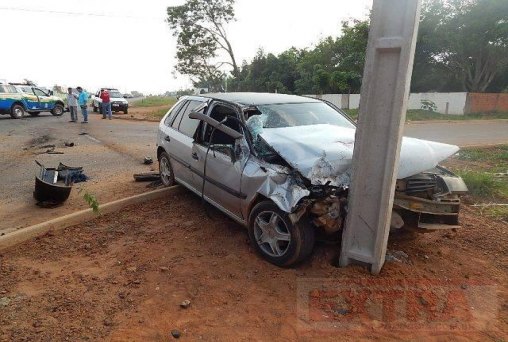 Acidente entre carro e caminhão deixa um ferido na BR-174