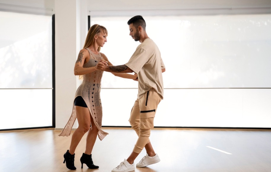 DANÇA: Setembro em Movimento terá aulões de forró e sertanejo