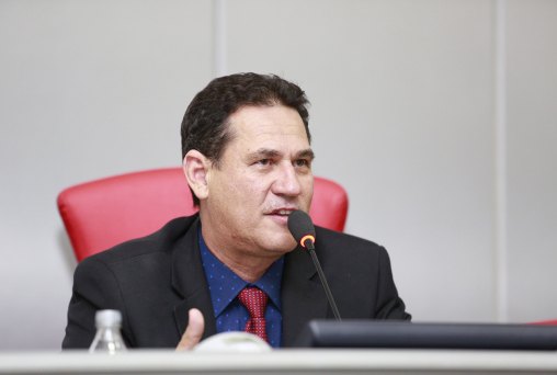 Maurão destaca redução na energia, mas cobra fim de acréscimo na bandeira