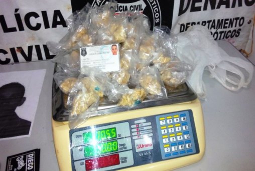 DENARC prende dupla com um quilo de cocaína