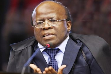 ABSOLVIÇÃO - Joaquim Barbosa diz que é uma tarde triste para o Supremo