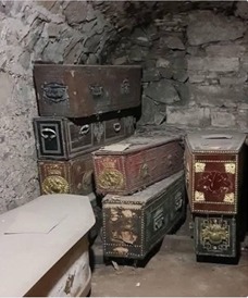 DRÁCULA: Descoberta de caixões corroídos e corpos mumificados gerou personagem gótico