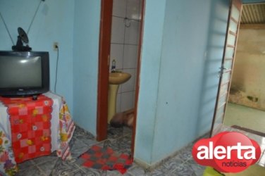 Idoso é encontrado morto no banheiro de sua residência