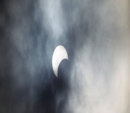 Incrível eclipse do Sol poderá ser visto do Brasil neste domingo