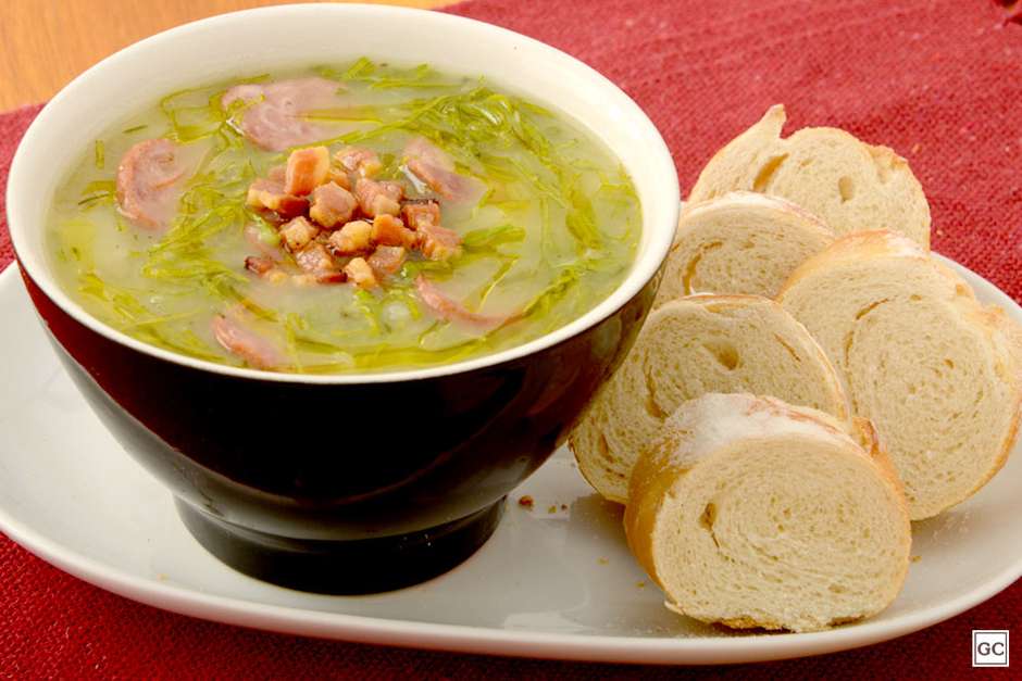 SABOROSO: Aprenda a fazer uma receita deliciosa de Caldo Verde especial