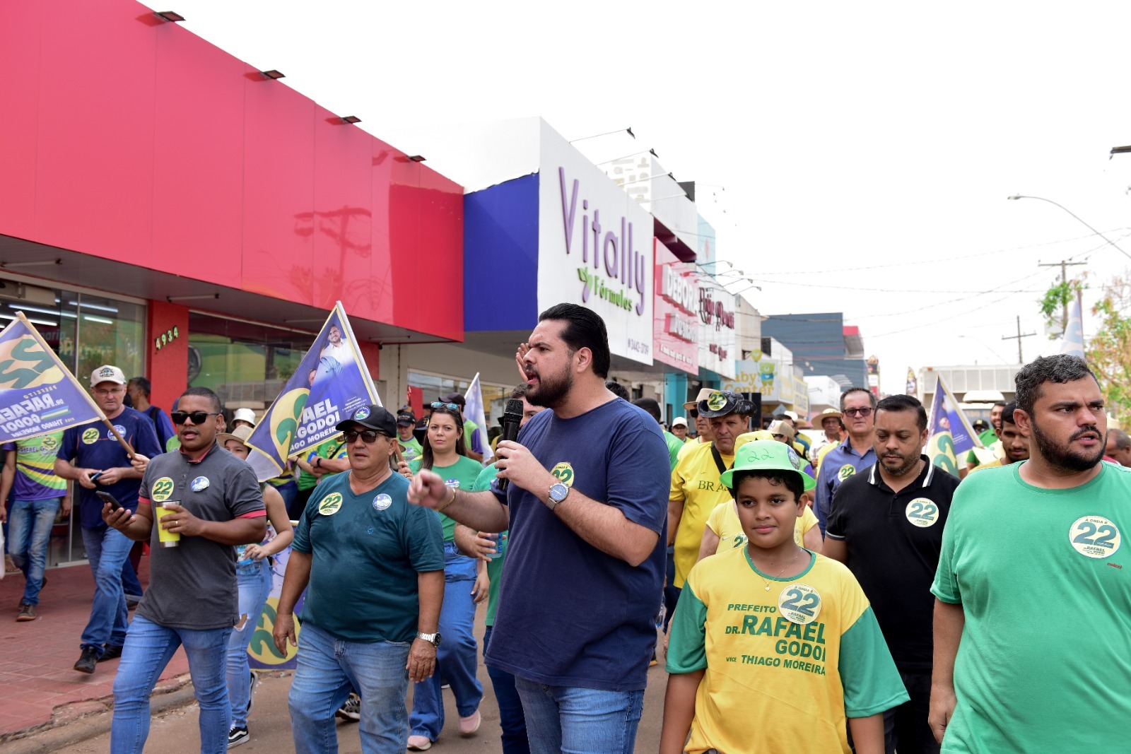 JEAN OLIVEIRA: Deputado participa de caminhada e reafirma apoio à candidaturas em Rolim de Moura