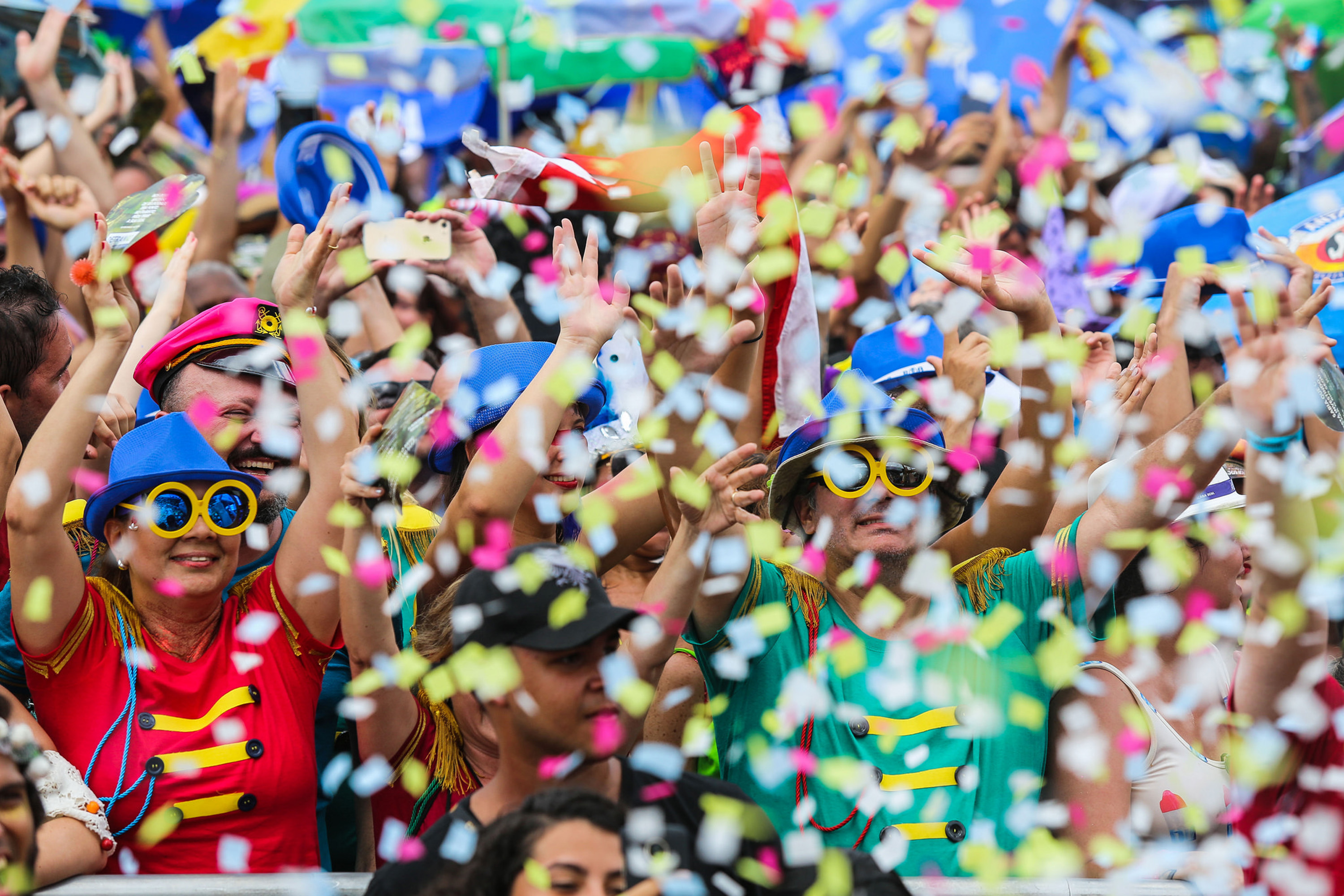 FESTA: Sanitarista tranquiliza foliões sobre risco de coronavírus no carnaval