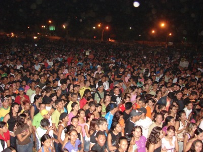 Banda Catedral embala mais de 5000 estudantes 