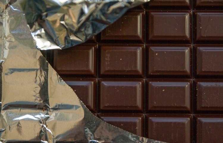 DOCE: Falha em fábrica provoca 'chuva de chocolate' em cidade na Suíça