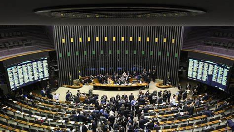 R$ 50 MIL: Congresso derruba veto a indenização a profissionais de saúde